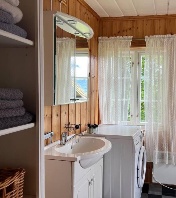 « Sofly Cottage », Le Charme Pur Noresund Esterno foto